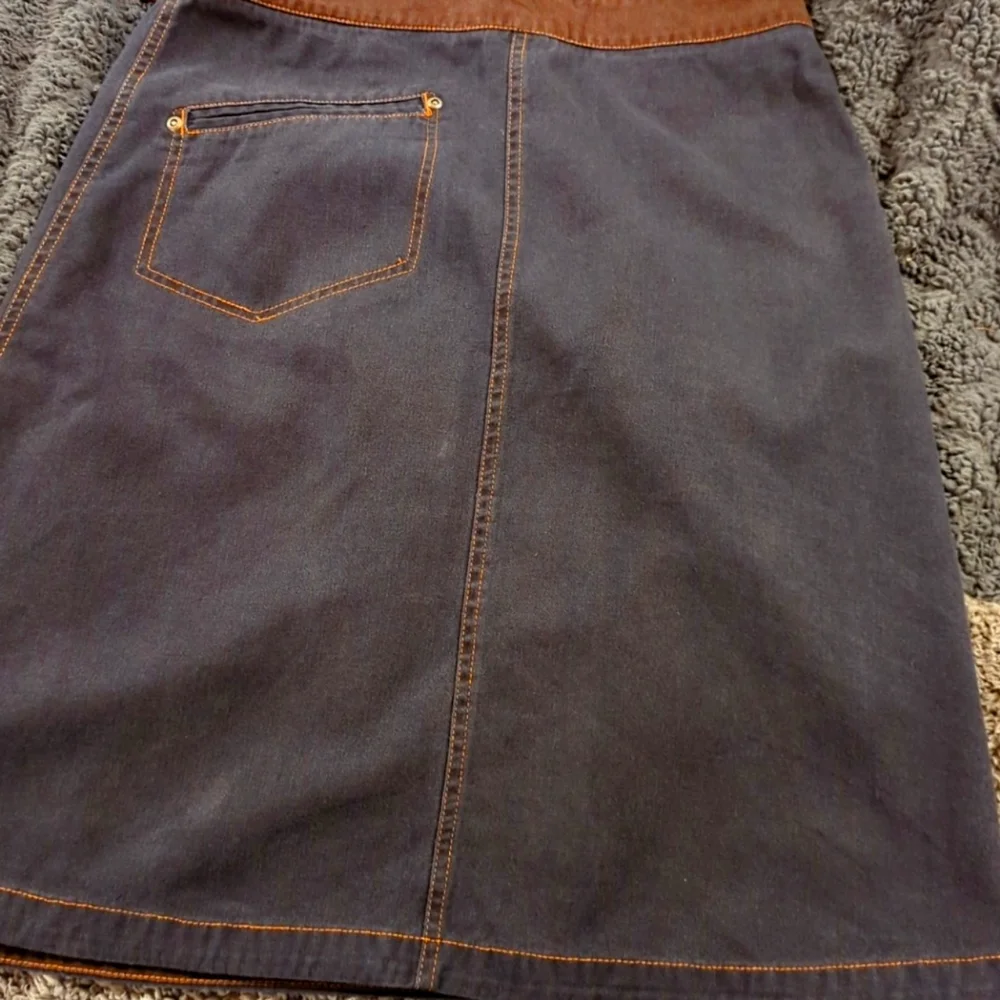Jean wrap around skirt Size 8 - Picture 2 of 3